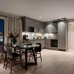 Premium Penthouse In - Northern Lights, City, Sea & Mountain View - Free Parking In Garage アパート *