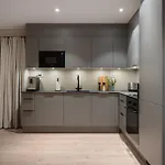 Premium Penthouse In - Northern Lights, City, Sea & Mountain View - Free Parking In Garage * トロムソ