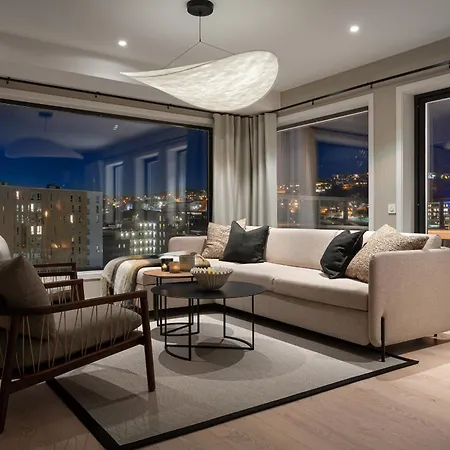 Premium Penthouse In - Northern Lights, City, Sea & Mountain View - Free Parking In Garage Διαμέρισμα