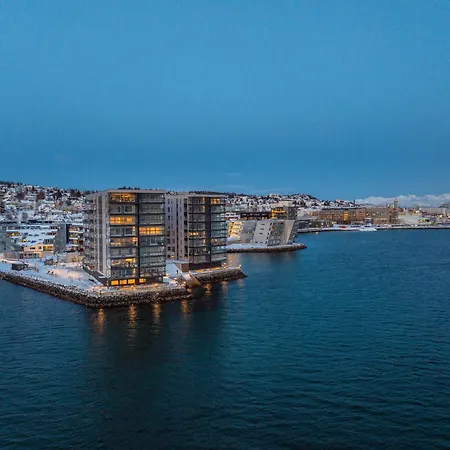 Premium Penthouse In - Northern Lights, City, Sea & Mountain View - Free Parking In Garage