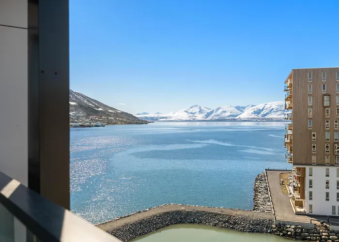 Premium Penthouse In - Northern Lights, City, Sea & Mountain View - Free Parking In Garage Appartement Tromsø