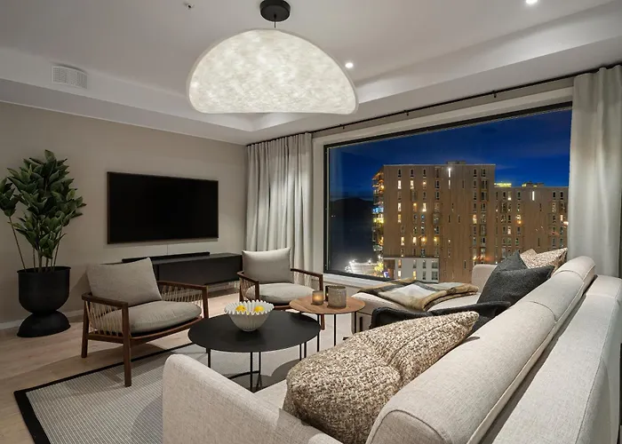 Premium Penthouse In - Northern Lights, City, Sea & Mountain View - Free Parking In Garage 트롬쇠