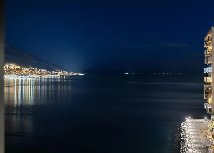 Premium Penthouse In - Northern Lights, City, Sea & Mountain View - Free Parking In Garage